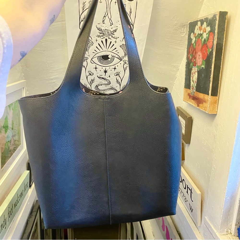 Leather tote never used